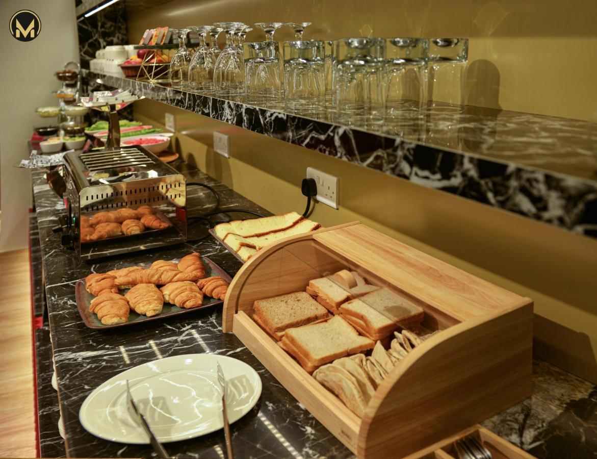 Muscat Express Hotel ภายนอก รูปภาพ